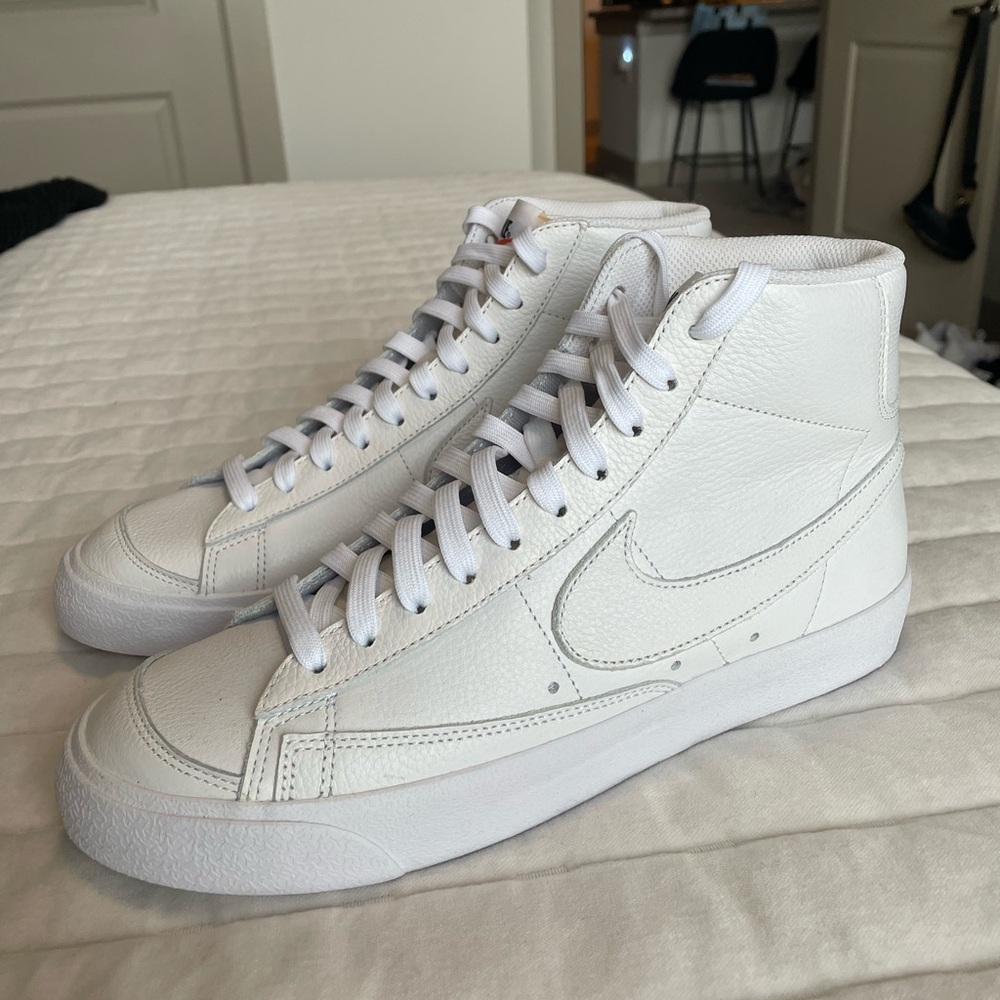 *NEVER WORN* Nike ID Custom Blazer Mid 77